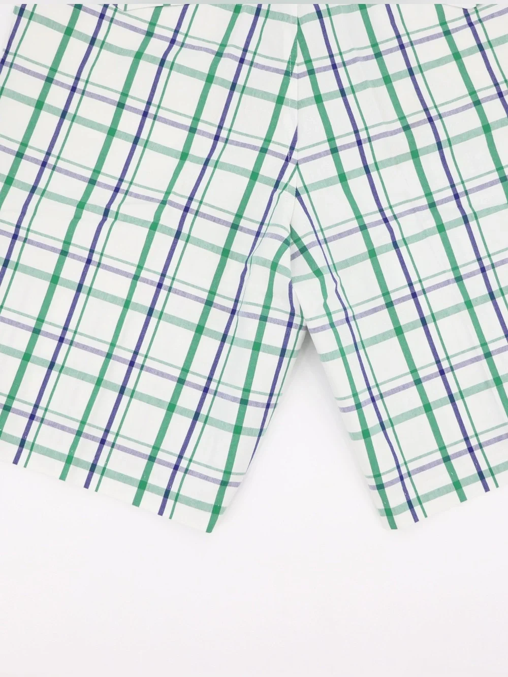 New Dockers Men's D2 Size 36 White Plaid Shorts with Green and Navy Stripes